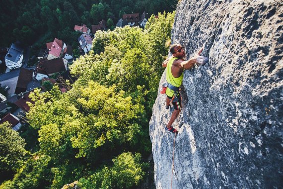 US-Kletterer und Adidas-Testimonial Kai Lightner im Frankenjura.