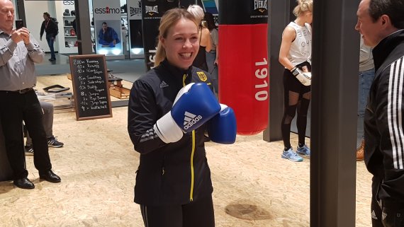 Amateurboxerin Ornella Wahner Amateurboxerin Ornella Wahner