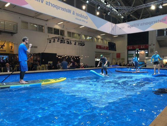 Raphael Kuner gibt auf ISPO Munich 2019 Tipps zu SUP. Raphael Kuner gibt auf ISPO Munich 2019 Tipps zu SUP.