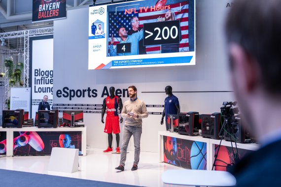 Stefan Zant in der eSports Arena der ISPO Munich 2019 Stefan Zant in der eSports Arena der ISPO Munich 2019