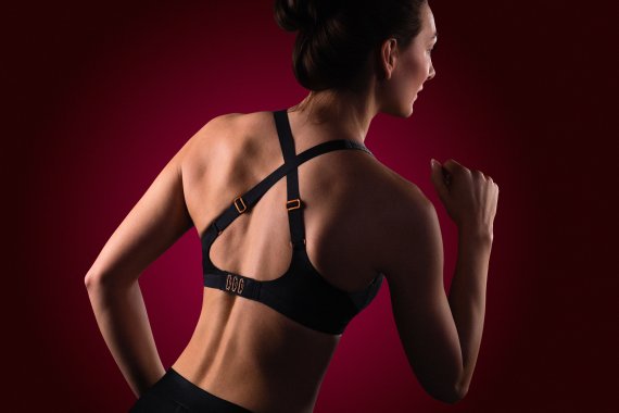 Credit: Fildan The unique closing system by Fildan facilitates dressing.