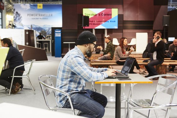 Lounge Bereich auf der ISPO Lounge Bereich auf der ISPO