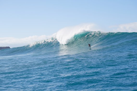 Big Waves in Nazaré. Kai Lenny gehört in allen Surf-Arten zur Weltspitze
