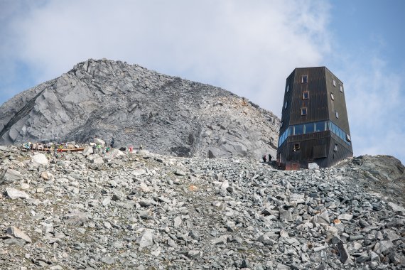 Die Schwarzensteinhütte ist das höchste Gebäude in den Zillertaler Alpen