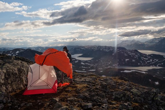 Tent construction in the Norwegian wilderness 