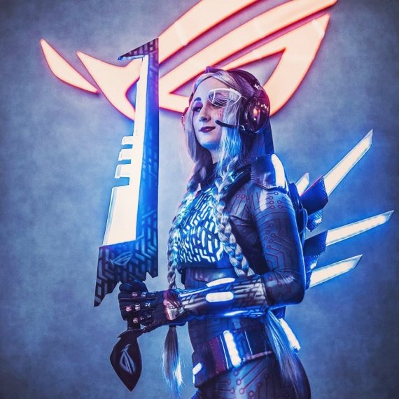 Komm zur ES_COM und lass dich am Cosplay Stand verzaubern Auf der ES_COM warten einige Cosplayer auf Dich