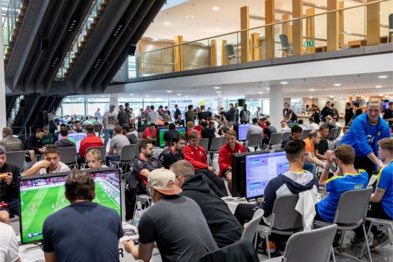ES_COM: The Biggest FIFA tournament The FIFA 19 tournament at ES_COM