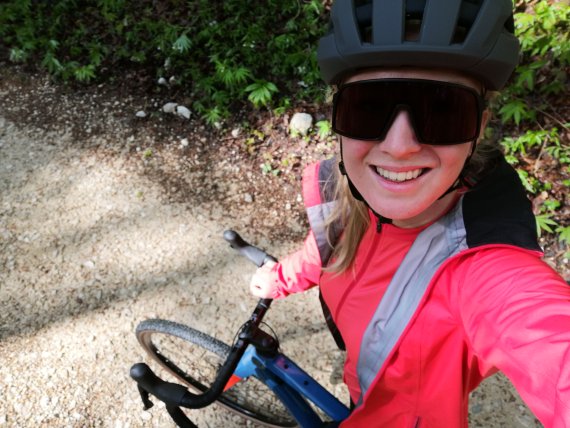 Als einstige Straßen- und Bahnradfahrerin hat Isabel erst spät angefangen, auch Trails zu fahren.