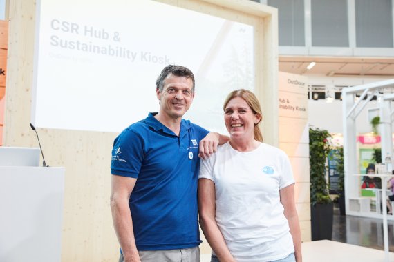 Dr. Thorsten Schulz und Petra Thaller haben auf der OutDoor by ISPO ihr Herzensprojekt Outdoor Against Cancer vorgestellt.