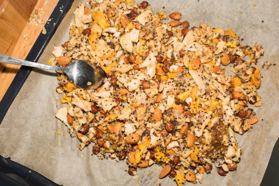 Trailmix mit Quinoa: vorher kochen und untermischen