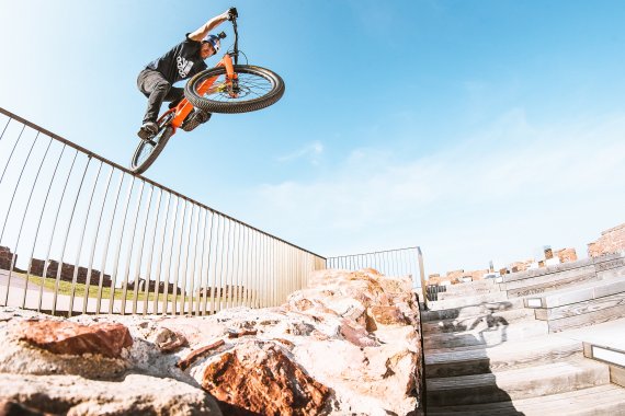 Von der Isle of Skye in die ganze Welt: Danny MacAskill ist für seine Trials längst weltweit unterwegs.