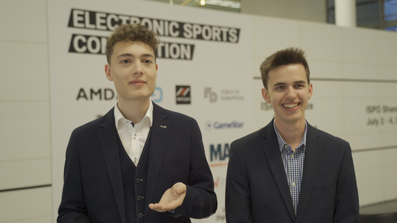Jonas „vel“ Schaffrick und Arne „Baithoven“ Löffler auf der ES_COM by ISPO Digitize 2019 Jonas „vel“ Schaffrick und Arne „Baithoven“ Löffler auf der ES_COM by ISPO Digitize 2019