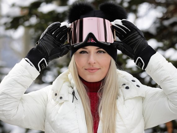 Lindsey Vonn Signs With Swedish Goggle 