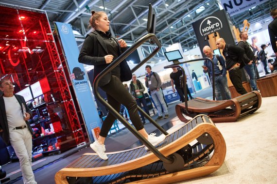 Fitnessgeräte aus Holz von Nohrd auf der ISPO Munich 2020 Fitnessgeräte aus Holz von Nohrd auf der ISPO Munich 2020