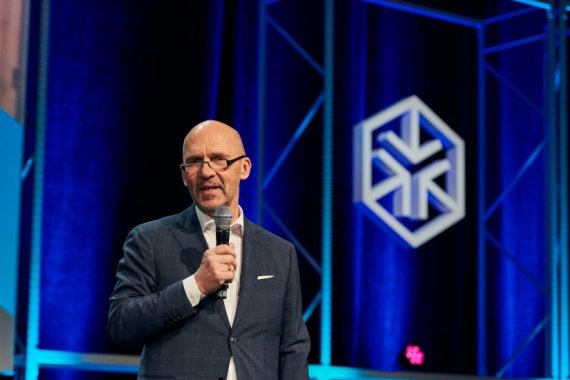 Klaus Dittrich, Chairman & CEO Messe München, will open the ISPO Re.Start Days together with Kristina Vogel and Jost Kobusch. Klaus Dittrich, Chairman & CEO Messe München, will open the ISPO Re.Start Days together with Kristina Vogel and Jost Kobusch.