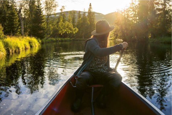 If you want to travel by boat, you do not have to buy one right away. Outdoor equipment can now also be rented.