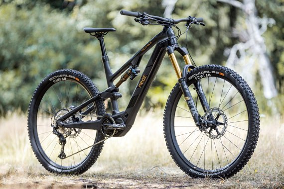 The new "Aggressive Series" is designed to give classic mountain bikers an introduction to E-MTB. The new "Aggressive Series" is designed to give classic mountain bikers an introduction to E-MTB.