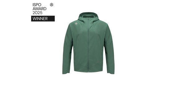 ISPO Award Winner : Dope Dyed Running Jacket de Descente