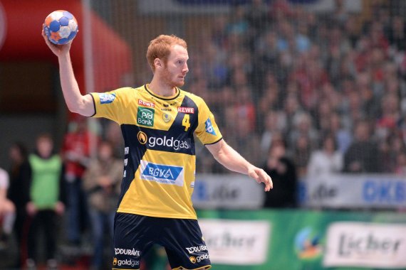 mb-loewen_sponsor Handballer Stefan Kneer auf dem Feld