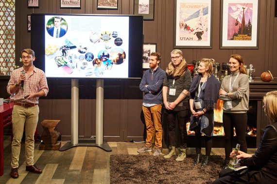 mb-ISPO-Masterclass-Team1 Das erste Team präsentiert bei der ISPO MASTERCLASS ihre Entwürfe: Sam Selbie, Ludovico Rosazza, Jan Albrecht, Annariina Ruokamo und Aleksandra Srndovic (von links).