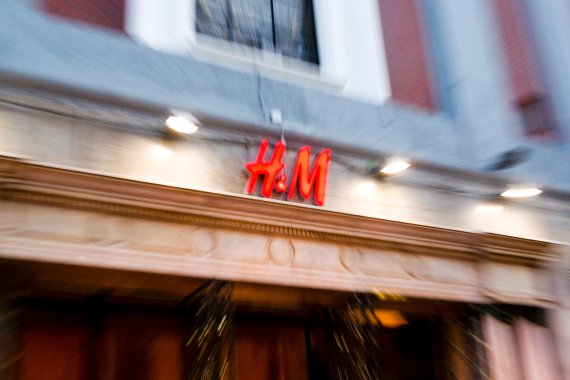 mb-hundm H&M-Filliale in Madrid.
