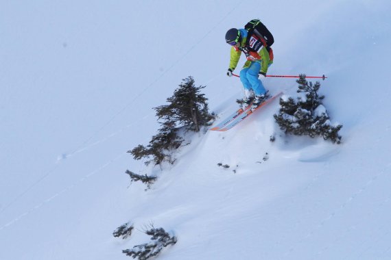 mb-Freeride-Foto-Rucksack Der Rucksack gehört mittlerweile zum Standartschutz für Freerider: Darin ist meist ein Airbag enthalten.