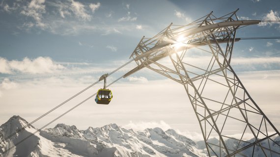 mb-wlan_ski Gondel bei der Auffahrt