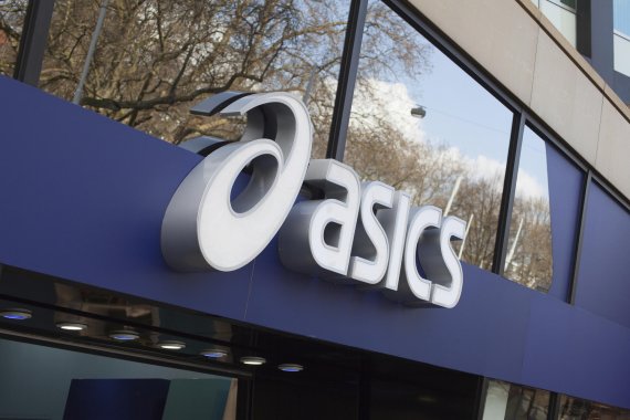 Asics buys the Runkeeper app Asics buys the Runkeeper app