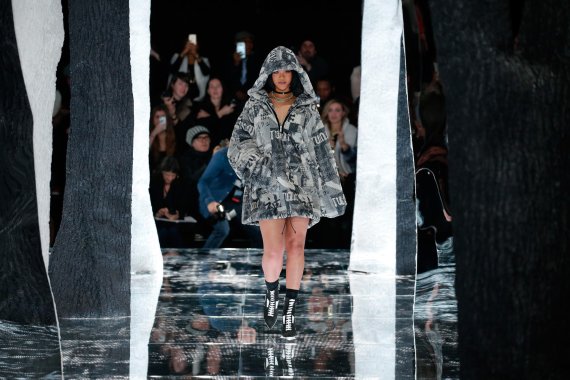 mb-Rihanna_Kollektion “Fenty Puma by Rihanna” collection at New York Fashion Week.