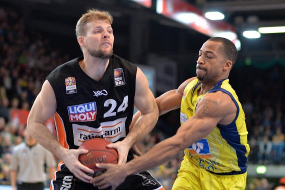 mb-Ulm-Nike-Ausruester Until now KIX produced the jerseys for Ulm: Starting in the 2016/2017 season the US company Nike will become their outfitter.