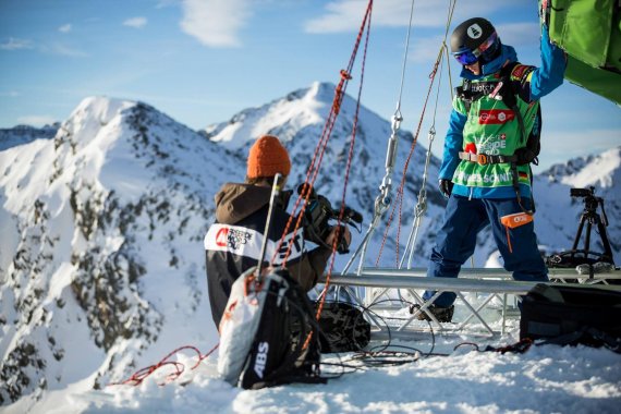 mb-Schnitzler3 Johannes Schnitzer at the starting line of the Freeride World Tour