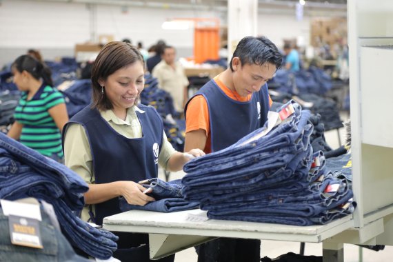 mb-VF-Corp-Pic VF Corp. slightly increased sales in the 2015 financial year: Sales should increase more in the coming year.