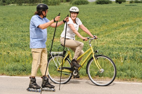 Beim Nordic Blading, einem Vorläufer des Nordic bzw. Cross Skatings 