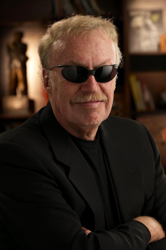 mb-phil-knight Phil Knight