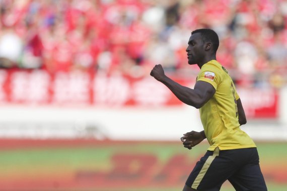 mb-China_Fussball5 Jackson Martinez