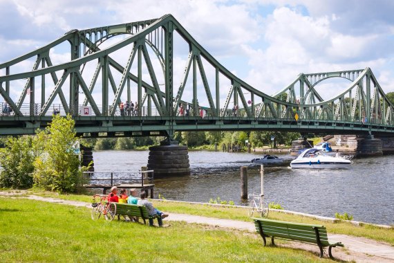 mb-160322-ThinkstockPhotos-488765424 Wandern in Berlin – die Glienicker Brücke