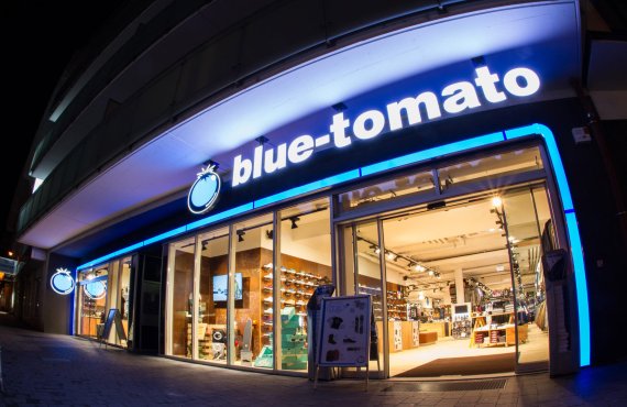 mb-blue_tomato Blue-Tomato-Geschäft