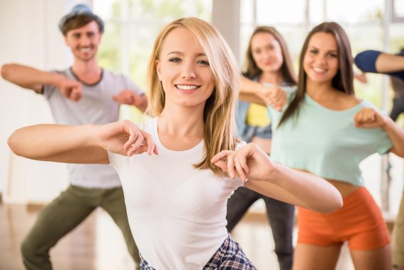 mb-160419-ThinkstockPhotos-489313800 Zumba – intensives Fitnesstraining und jede Menge Lebensfreude