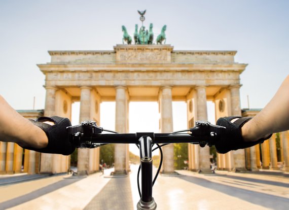 mb-160424-ThinkstockPhotos-470622044 Mit dem Bike durch die Geschichte – spannende Touren in Berlin