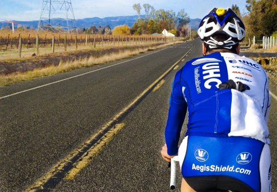 mb-160520-lucas ICE--2 Safety on the road: these wearables help you on your bike ride.