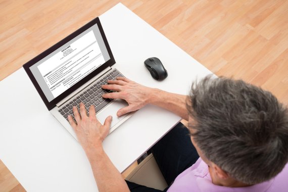 mb-160522-ThinkstockPhotos-503886562 Einen Lebenslauf erstellt man nicht so nebenbei. Aber es gibt viele Hilfe-Tools.