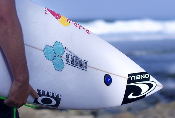 mb-160615-scoutreport The tracker mounted on the surfboard transmits the data