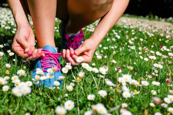 mb-160628-ThinkstockPhotos-490991919 Trailrunning im Frühling – Outdoor-Sport inmitten von blühender Natur