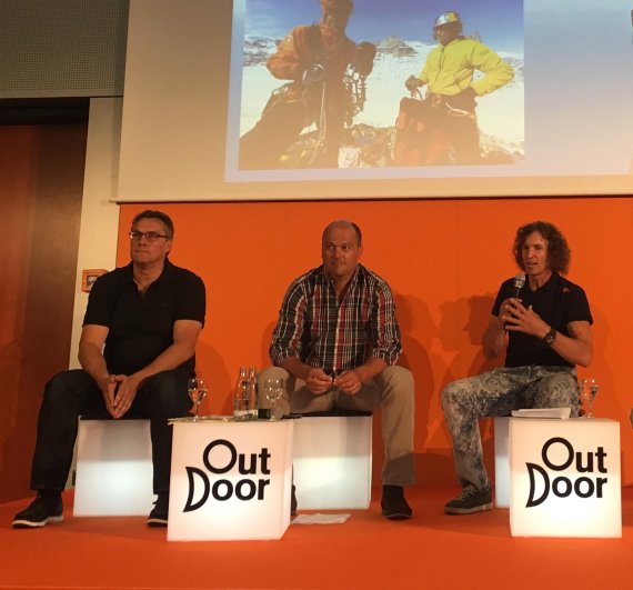 mb-outdoor_ok_fh Wohin geht es im Outdoor-Bereich? EOG-Präsident John Jansen, Frasteya-Präsident Yannick Morat, Extremkletterer Stefan Glowacz diskutieren den EOG-Bericht.