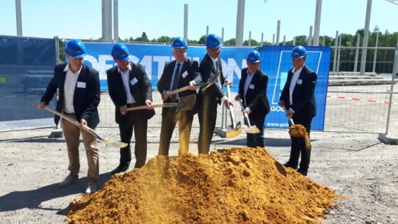 mb-160721-20160719-123955-768x432 The start of construction of the new Decathlon logistics center.