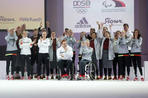 mb-160727-imago23753341h Die Präsentation des gesamten Outfits für Olympia 2016 von Adidas im April.