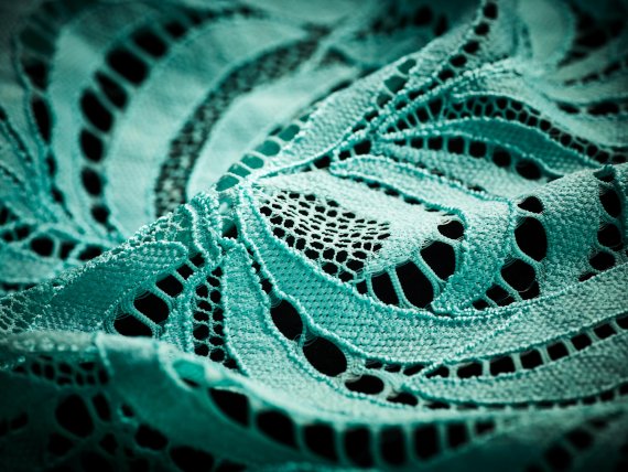 mb-160805-performance-lace-from-tianhai-lace-selected-in-ispo-textrends-spring-summer-2018 Extrem chlorfeste Spitze, verleiht Sportbekleidung verschiedenster Art einen Hauch weiblicher Eleganz