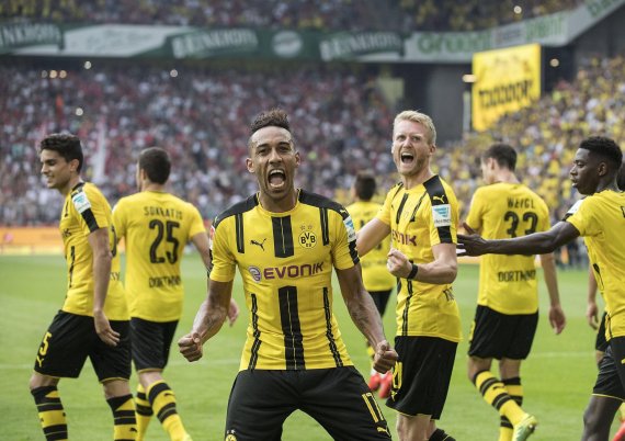 mb-borussia-dortmund-jubel Borussia Dortmund ist laut einer Studie Markenmeister 2016