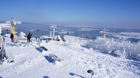 Ostdeutschland wichtigstes Skigebiet: Der Fichtelberg im Erzgebirge