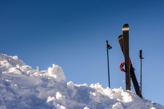 mb-161007-ThinkstockPhotos-537742031 Die richtigen Ski entscheiden mit über Fahrvergnügen und Sicherheit.